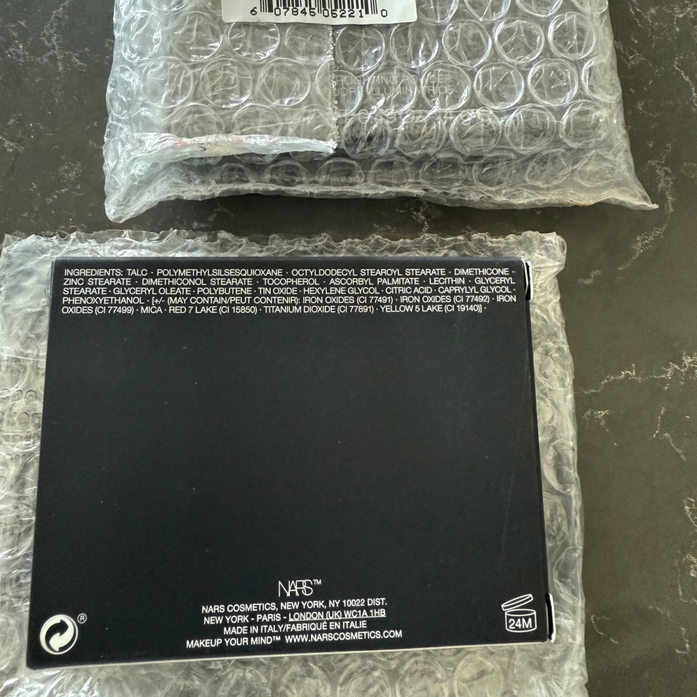 NARS Highlighting Powder in Albratross - Picture 5 of 6